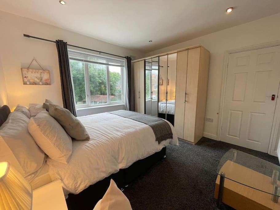 Kingsbury Apt 2 Birmingham Bagian luar foto