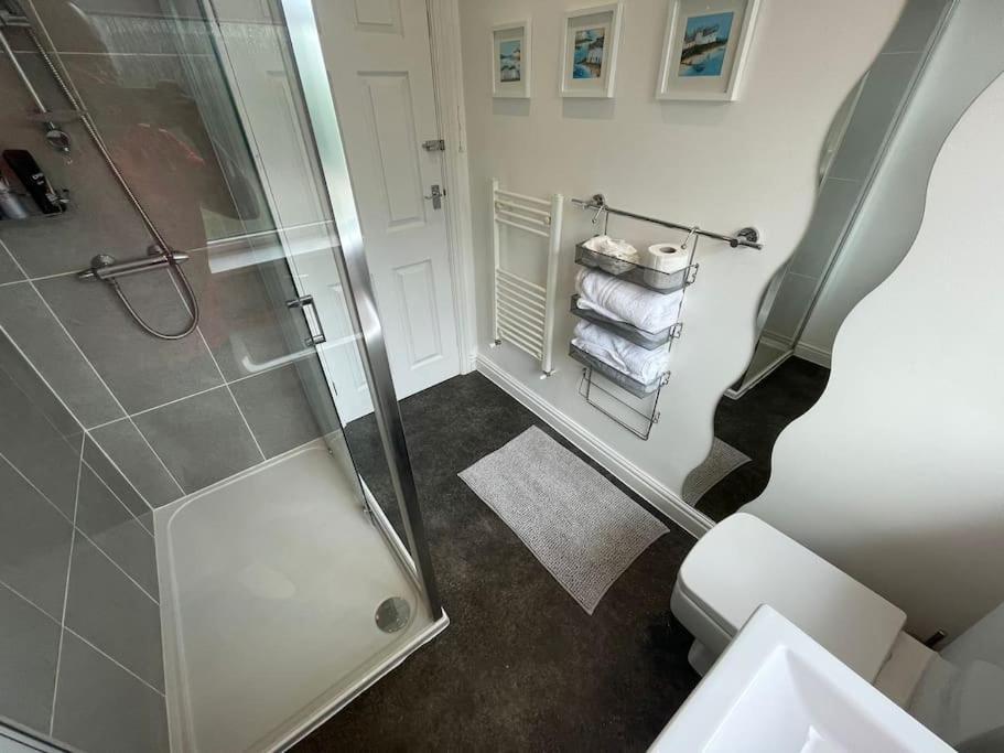 Kingsbury Apt 2 Birmingham Bagian luar foto