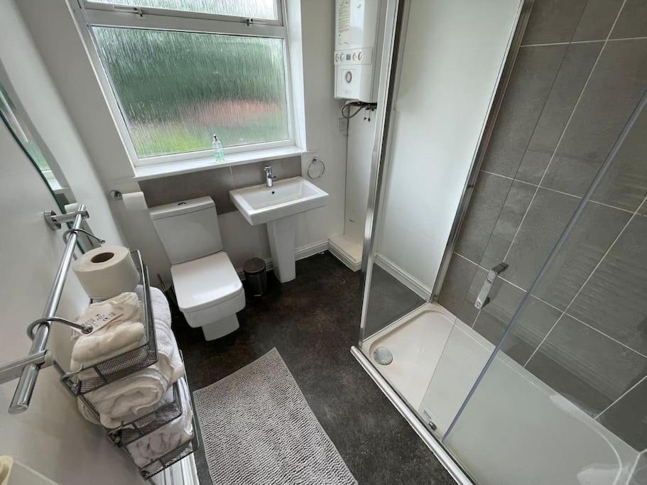 Kingsbury Apt 2 Birmingham Bagian luar foto