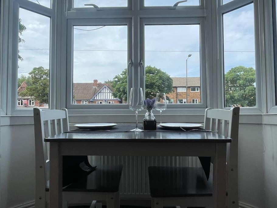 Kingsbury Apt 2 Birmingham Bagian luar foto