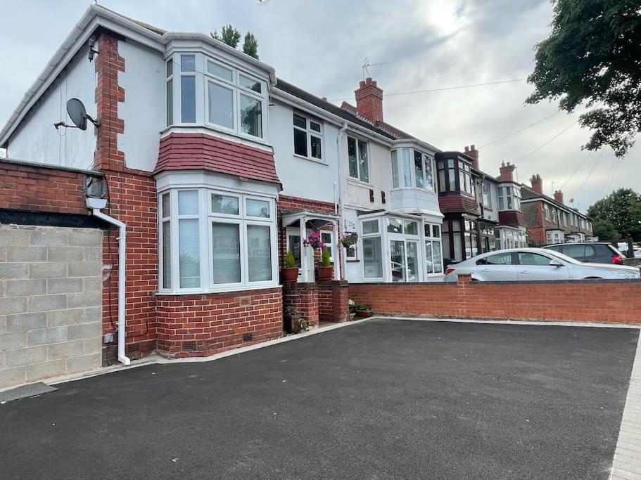 Kingsbury Apt 2 Birmingham Bagian luar foto