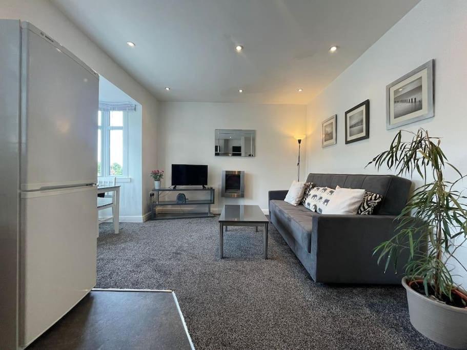 Kingsbury Apt 2 Birmingham Bagian luar foto